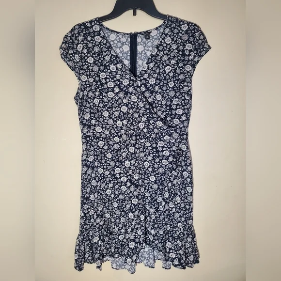 J.Crew Mercantile Faux Wrap Dress Floral Size 10 - Picture 3 of 7